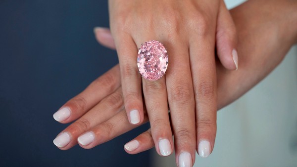 Pink Star Diamond một trong các loại đá quý hiếm