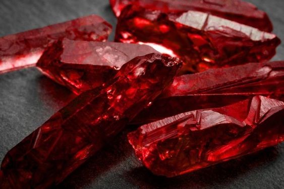 Giá đá Ruby đỏ tự nhiên giá bao nhiêu tiền