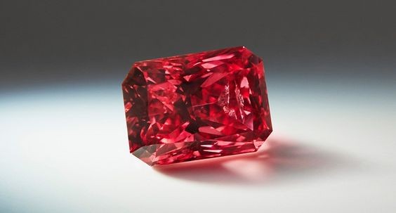Sự  khác biệt của đá Ruby đỏ