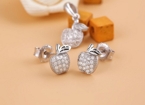 bong-tai-bac-nu-ca-tinh_4 Bông tai bạc hình quả táo xinh xắn