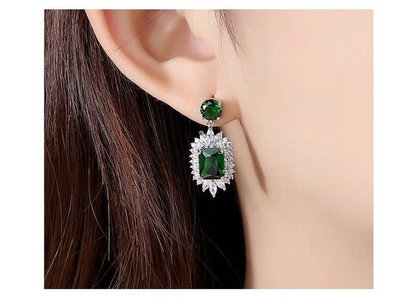 Bông tai cẩm thạch