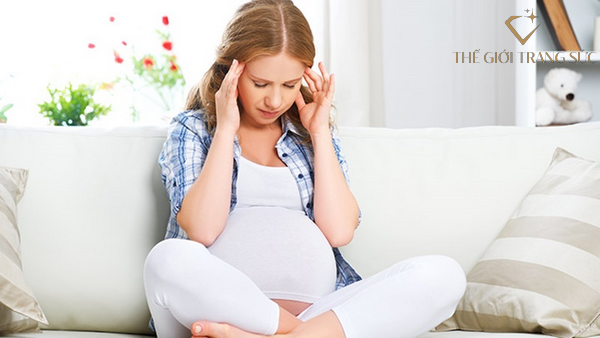 dung-nhan-cuoi-doan-con-trai-hay-gai