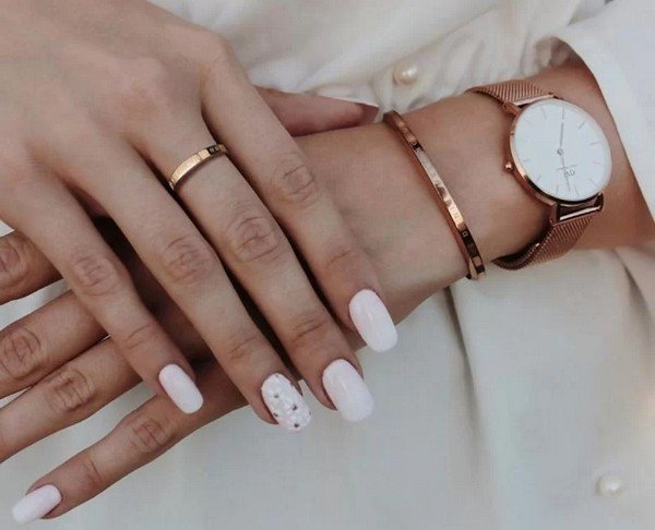 Đeo lắc tay phối đồng hồ