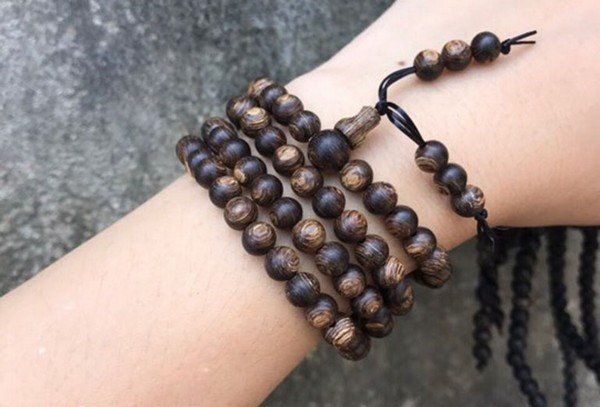 Lắc tay trầm hương