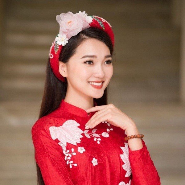 mac-ao-dai-deo-bong-tai-gi_4 Mặc áo dài đeo bông tai gì